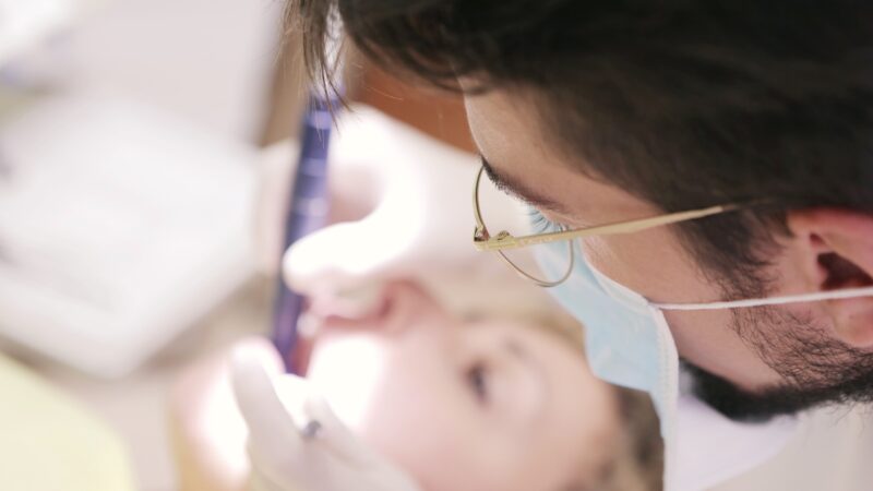 Tandvård i nödsituationer: Vad är det och när behöver du det?