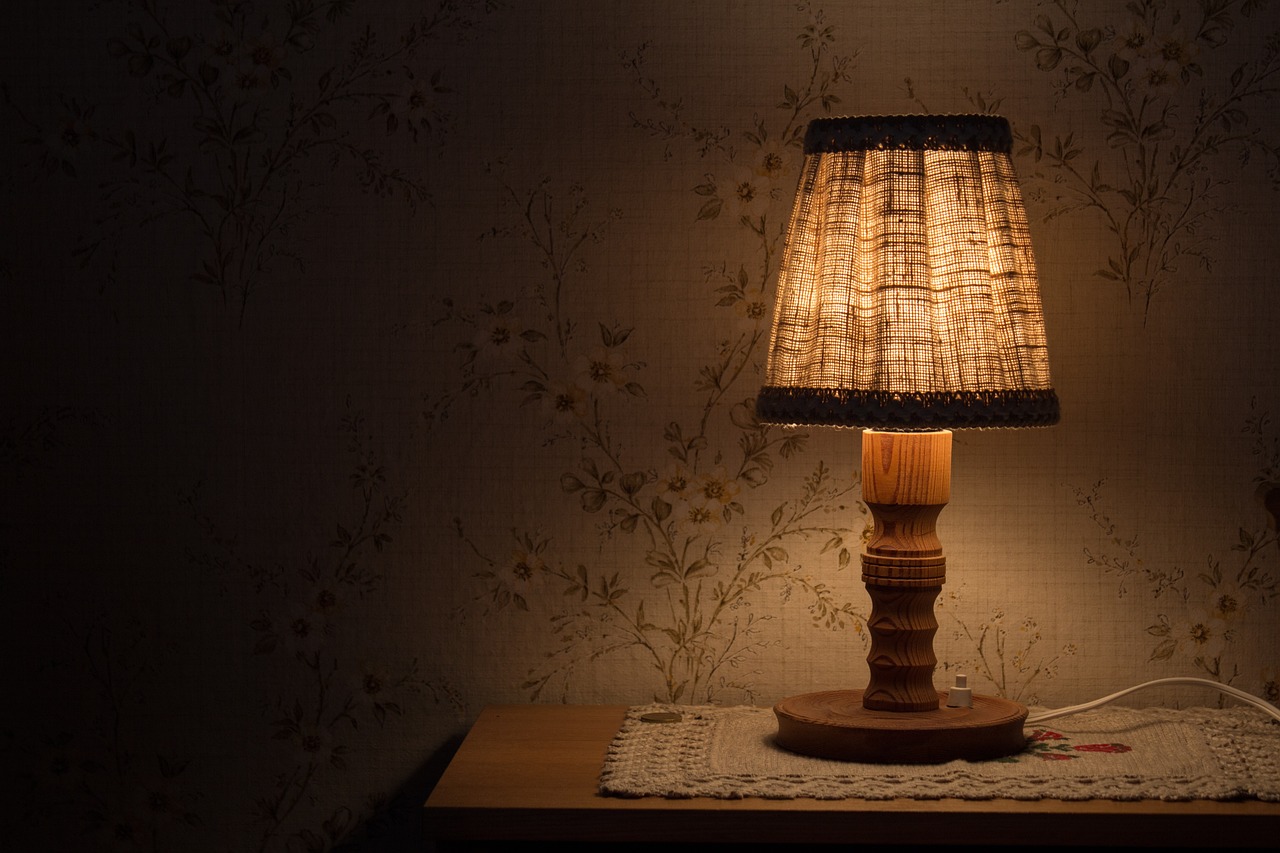 Allt du behöver veta om en bordslampa i trä